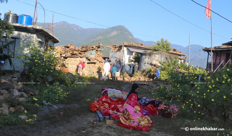 कर्णाली प्रदेश अस्पतालमा १४ जनाको उपचार हुँदै, २० जना आउँदै